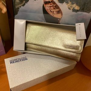 NWT Kenneth Cole Reaction wallet/hand clutch